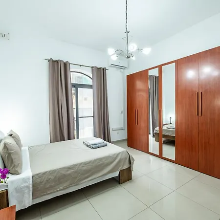 Vista 86 - Sea Blue Mist - 4 *